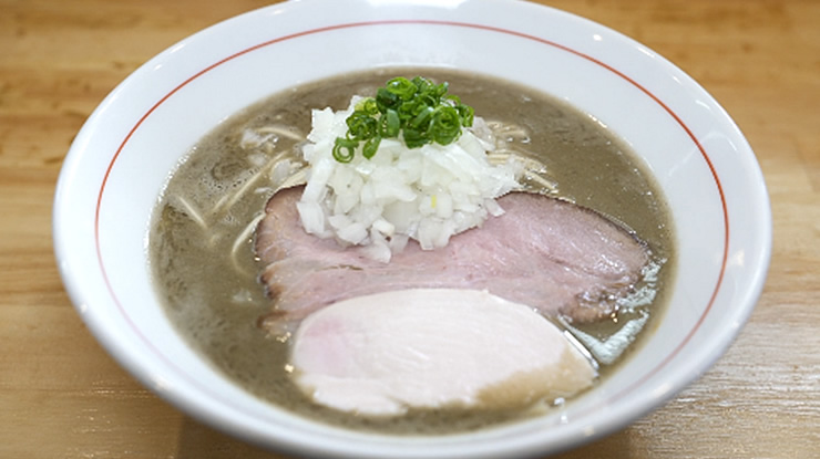 濃厚煮干そば　1000円