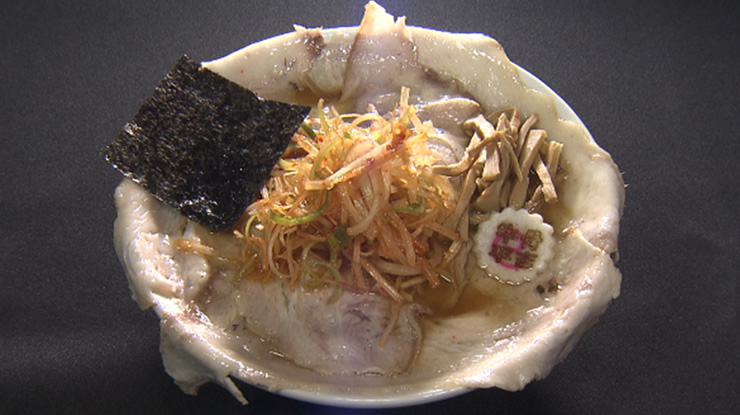牛骨辛ネギチャーシューメン　1350円